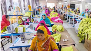 তৈরি পোশাক খাতে খেলাপি ঋণ দ্বিগুণ, অর্থনীতিতে অশনি সংকেত