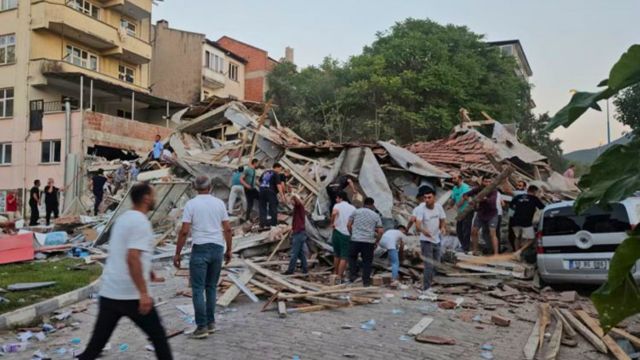 তুরস্কে ৬.১ মাত্রার ভূমিকম্পে নিহত ১, আহত ২৯