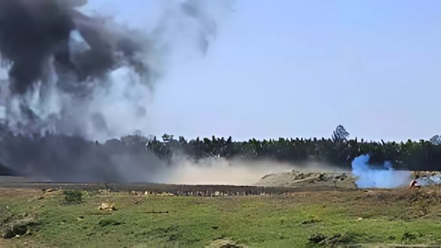 সীমান্তের ওপারে গোলাগুলির শব্দ শোনা যাচ্ছে, বিজিবির সতর্ক অবস্থান