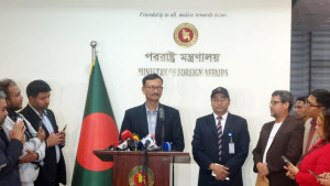 ভারতের সঙ্গে বাংলাদেশের সম্পর্কে ‘টানাপোড়েন আছে’: পররাষ্ট্র উপদেষ্টা