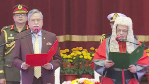 শপথ নিলেন নতুন প্রধান বিচারপতি