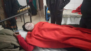 সার না পেয়ে কৃষি কর্মকর্তার দাঁত ভেঙে দিলেন বিক্ষুব্ধ কৃষক