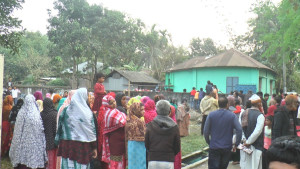 বৃদ্ধাকে গলাকেটে হত্যার পর চুরি করল দুর্বৃত্তরা