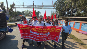খাল দখলমুক্ত ও ন্যায্যমুল্যে সারের দাবিতে ফরিদপুরে বিক্ষোভ