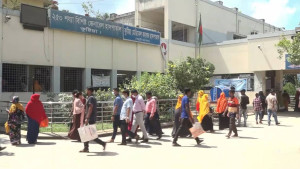 রসুন ক্ষেতে মুরগী যাওয়াকে কেন্দ্র করে চাচাতো ভাইয়ের হাতে কৃষক খুন