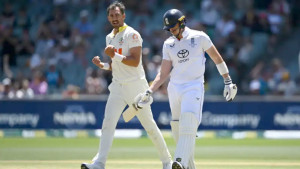 অ্যাশেজে নতজানু ইংল্যান্ড, অ্যাডিলেডে হেরে লজ্জার রেকর্ড