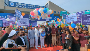 মোংলা বন্দরে ঘণ্টায় ২৪ কন্টেইনার হ্যান্ডলিং