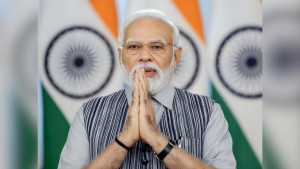হাতজোড় করে কী চাইলেন মোদি