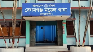 নোয়াখালীতে প্রকাশ্যে যুবককে হত্যা