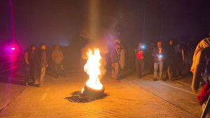 হাদি হত্যার বিচার দাবিতে বগুড়ায় ঢাকা-রংপুর মহাসড়ক অবরোধ