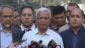 খালেদা জিয়া চিকিৎসা নিতে পারছেন: ডা. জাহিদ