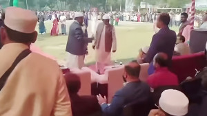 নারী নির্যাতনের দৃশ্যে পাঞ্জাবি-টুপি নিয়ে জামায়াত নেতাদের আপত্তি