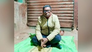 মনোনয়নের জন্য অনশন