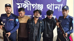 ডাকাতির প্রস্তুতিকালে শ্রমিক লীগ নেতাসহ গ্রেপ্তার ৩