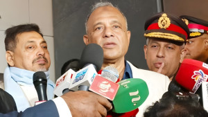 সীমান্ত দিয়ে অস্ত্র ঢুকলেও নির্বাচন নিয়ে শঙ্কা নেই: স্বরাষ্ট্র উপদেষ্টা