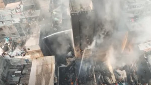 নিয়ন্ত্রণে পুরান ঢাকার আগুন