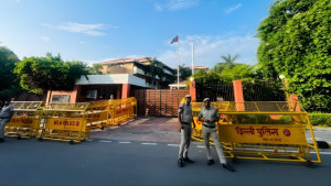 দিল্লিতে বাংলাদেশের কনস্যুলার ও ভিসা সেবা বন্ধ