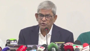 সব গণতন্ত্রকামী মানুষের এক হওয়ার সময় এসেছে: মির্জা ফখরুল