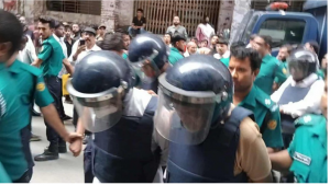 নতুন মামলার ঝড়! সাবেক ৩ এমপিসহ ৫ রাজনৈতিক ব্যক্তিত্ব গ্রেফতার
