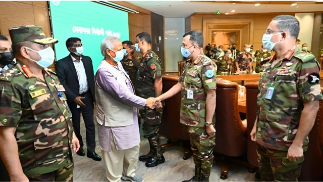 অদৃশ্য শক্তি নয়, দেশ রক্ষার বাস্তব নায়ক সেনাবাহিনী!