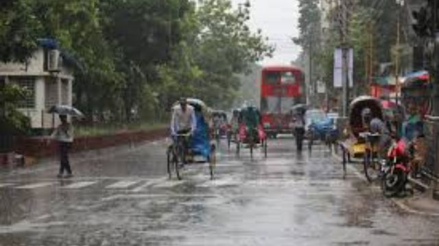 ঢাকায় আজও বৃষ্টির সম্ভাবনা, কমবে কি তাপমাত্রা ?