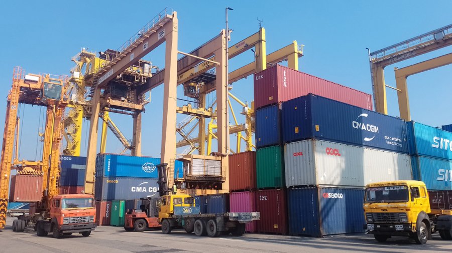 রেকর্ড গড়ল চট্টগ্রাম বন্দর: রফতানি, কনটেইনার অপারেশন ও রাজস্বে অভূতপূর্ব বৃদ্ধি