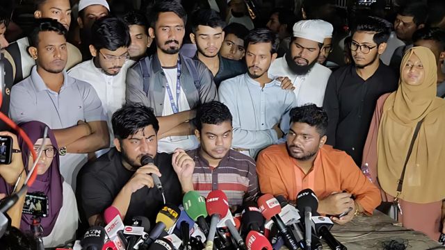 গোপালগঞ্জে হামলার প্রতিবাদে ২৪ ঘণ্টার আল্টিমেটাম ছাত্রদের