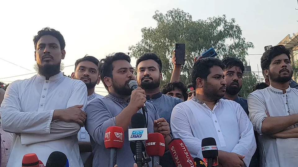 গণঅভ্যুত্থানের টিজার? ‘খেলা বন্ধ হয়নি’ বলেই ঝড় তুললেন নাহিদ