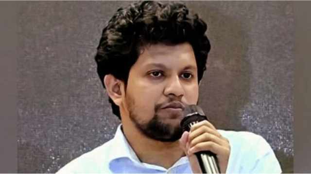 ‘লেজ কাটা যাচ্ছে বলেই আমার বিরুদ্ধে এত গর্জন!’- মাহফুজ আলমের কটাক্ষপূর্ণ মন্তব্য