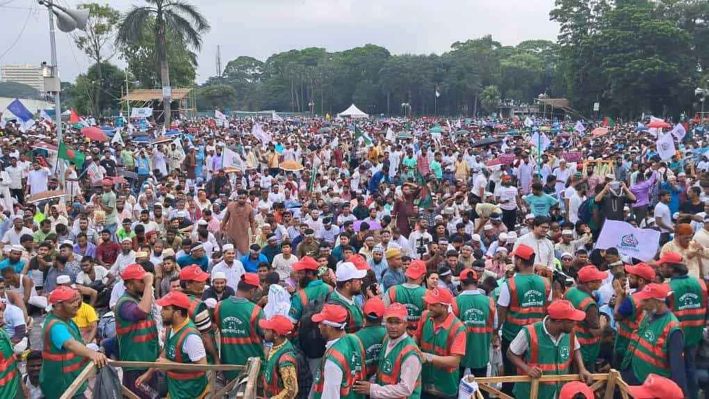 জামায়াতের জাতীয় সমাবেশ ঘিরে নেতাকর্মীদের ঢল