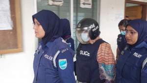 ৬ দিনের রিমান্ড শেষে আদালতে হাজির মমতাজ