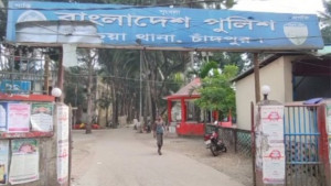 চাঁদপুরে বসতঘরে ঢুকে বৃদ্ধাকে কুপিয়ে হত্যা