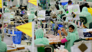 জানুয়ারি-এপ্রিলে ইইউতে বাংলাদেশের পোশাক রপ্তানি ৮ বিলিয়ন ডলার ছাড়াল