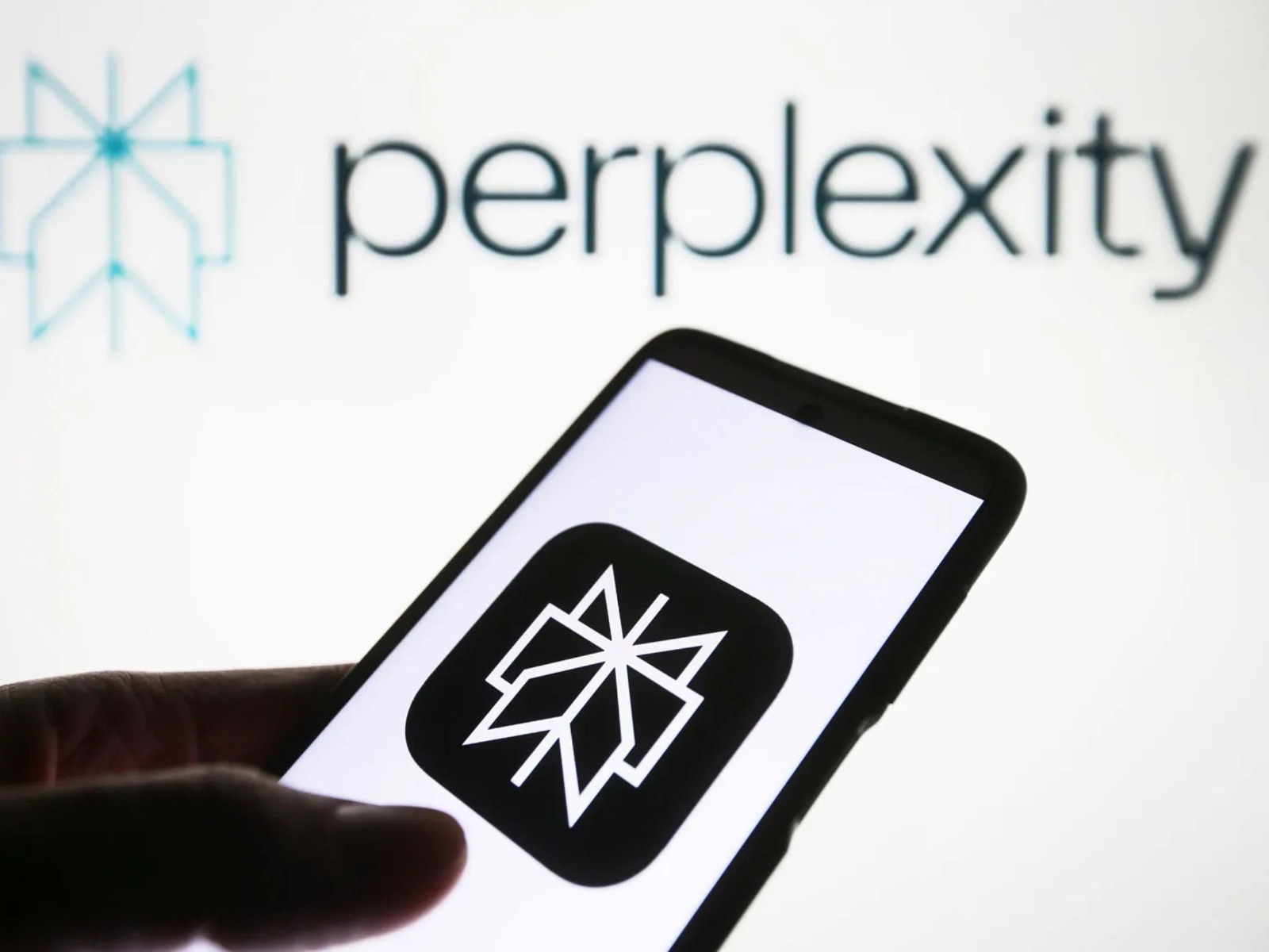 ব্রাউজিংয়ের ভবিষ্যৎ এখনই হাতে! Perplexity AI-এর ‘কমেট’ ব্রাউজার লঞ্চ