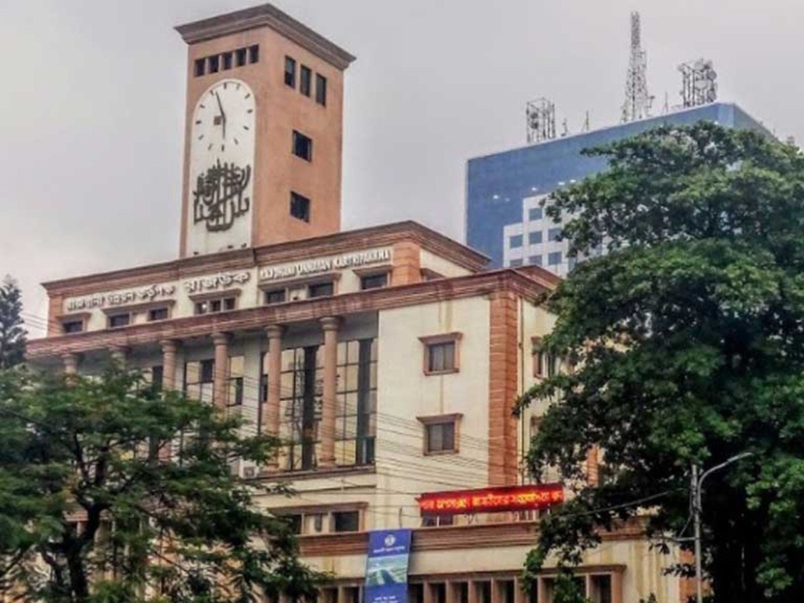 রাজউকের অনিরাপদ সার্ভার নিয়ে বাড়ছে উদ্বেগ