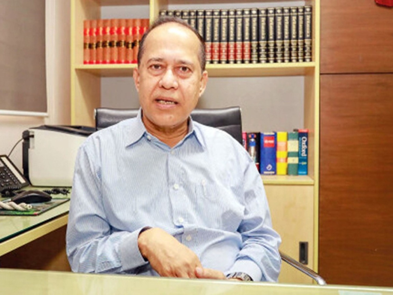 সাবেক প্রধান নির্বাচন কমিশনার হাবিবুল আউয়াল গ্রেফতার! রাজনৈতিক অঙ্গনে চাঞ্চল্য