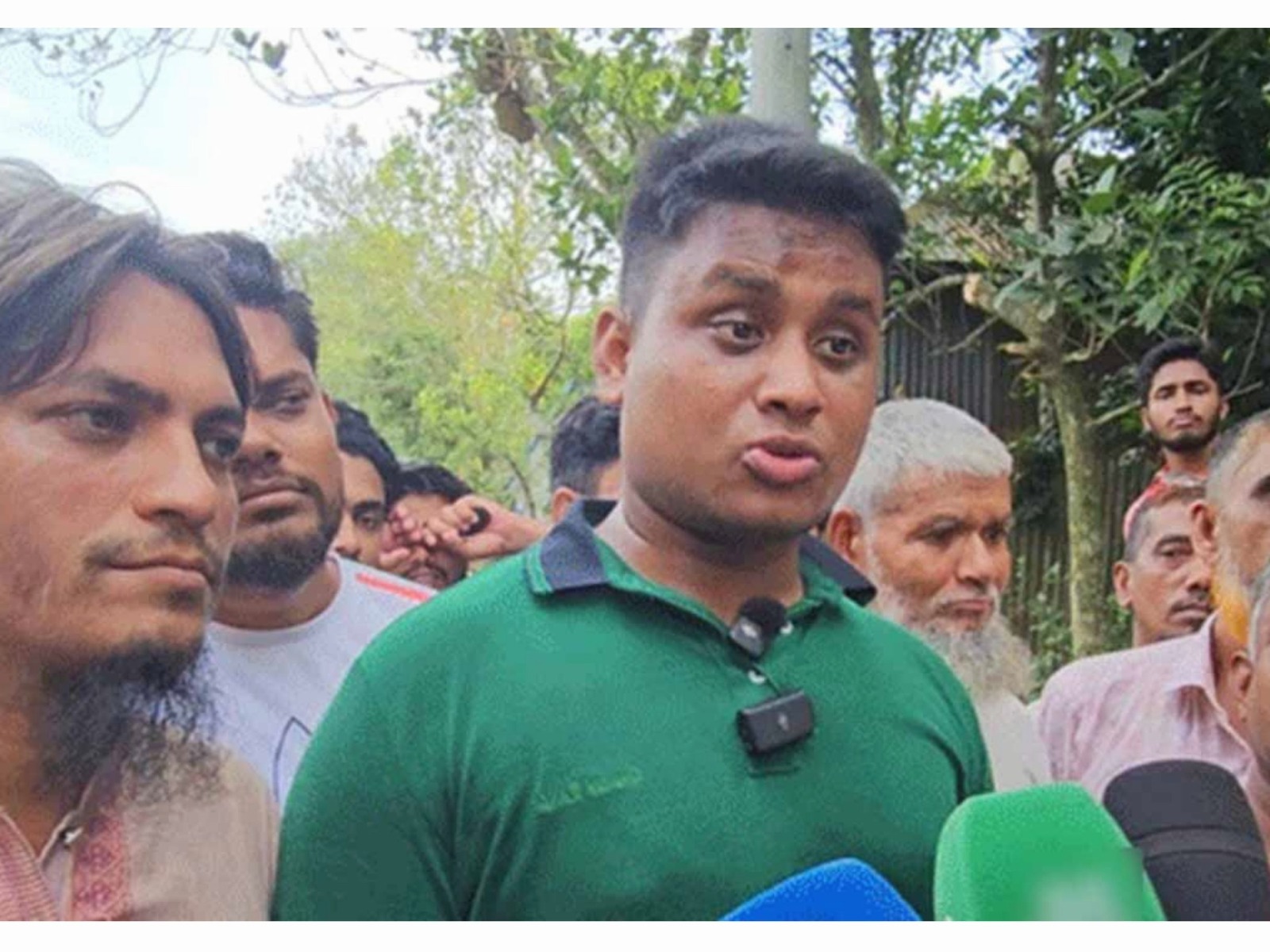 শাপলা প্রতীক করে গণমানুষকে হাসনাত আব্দুল্লাহ