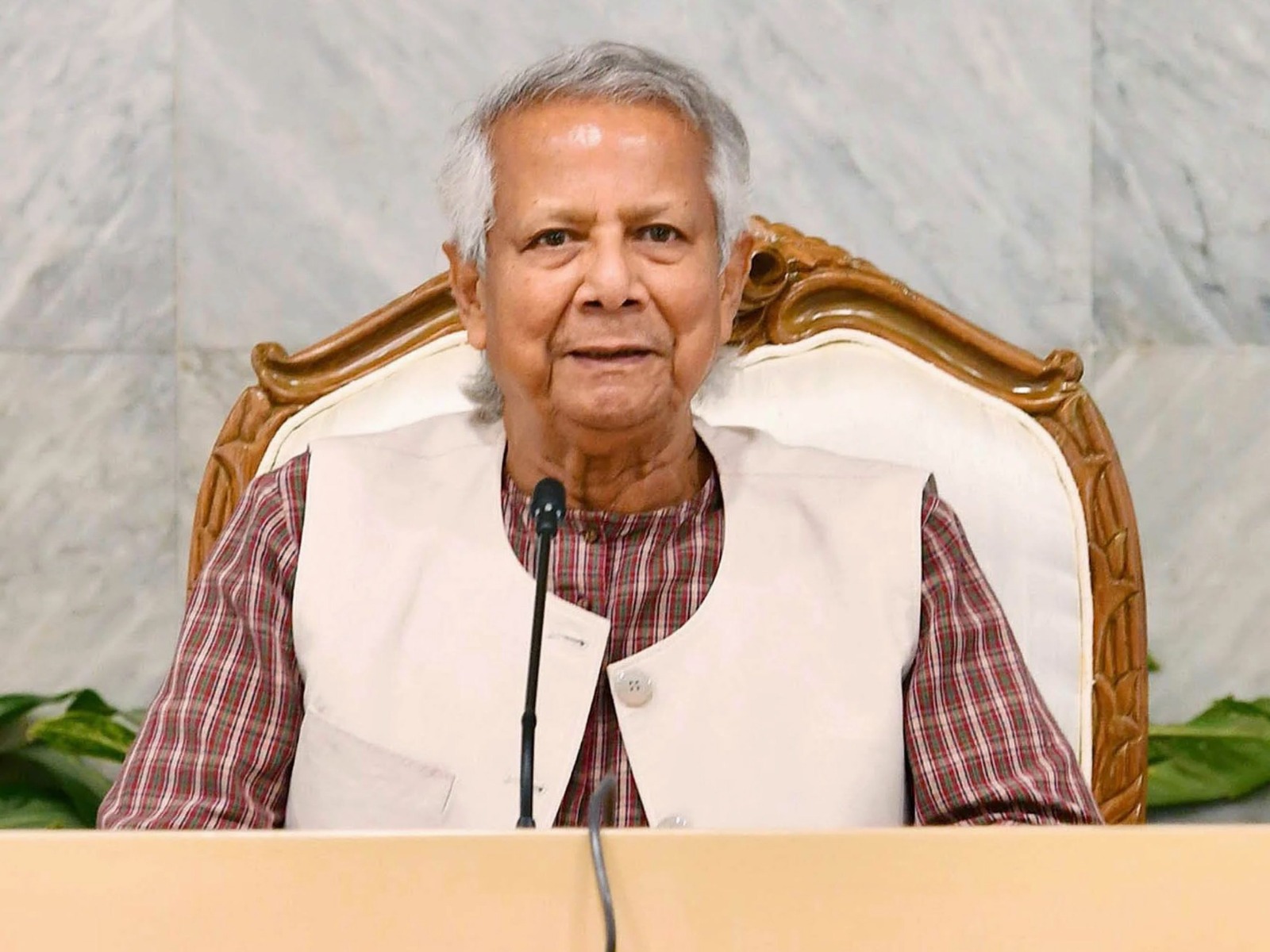 ‘গরিবের ব্যাংকার’ এর ৮৬তম জন্মদিন আজ-ড. মুহাম্মদ ইউনূস কি ইতিহাসের আলোতেই থাকবেন?