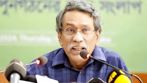 ফল্টি আপার হাউজ নিশ্চিত করার জন্যে সংস্কারকে হোস্টেজ করা হয়েছে