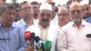 ‘বিএনপি মাঠে নামলে অন্তর্বর্তী সরকার টিকে থাকতে পারবে না’