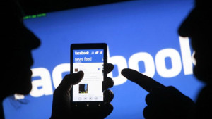 ফেসবুকে ভুয়া চাকরির ফাঁদ থেকে যেভাবে বাঁচবেন