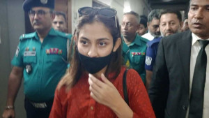 আত্মসমর্পণ করলেন মেহজাবীন