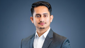 মাঠ আর আগের মতো নেই বলে কাদের ইঙ্গিত করলেন সারজিস