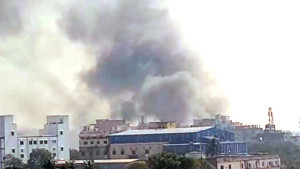 টঙ্গীতে তুলার গুদামে আগুন