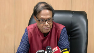 জুলাই থেকে সব প্রতিষ্ঠানে ক্যাশলেস লেনদেন: গভর্নর