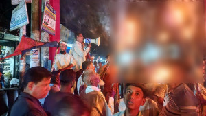 মনোনয়ন বঞ্চিত গোলাম মোস্তফার সমর্থকদের চর্তুথ দিনের মত মশাল মিছিল