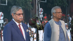 সশস্ত্র বাহিনী দিবসে শিখা অনির্বাণে রাষ্ট্রপতি ও প্রধান উপদেষ্টার শ্রদ্ধা