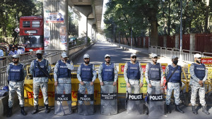 রায় ঘিরে ঢাকায় ১৫ হাজার পুলিশ মোতায়েন