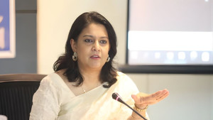 উপদেষ্টা রিজওয়ানার বাসার সামনে ককটেল বিস্ফোরণ