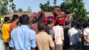 ফায়ার সার্ভিস স্টেশনের গাড়িচালকের ঝুলন্ত মরদেহ উদ্ধার